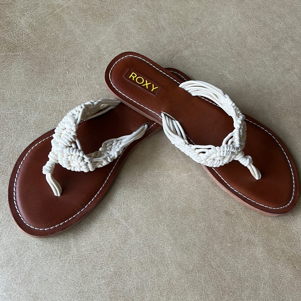 Roxy sandals